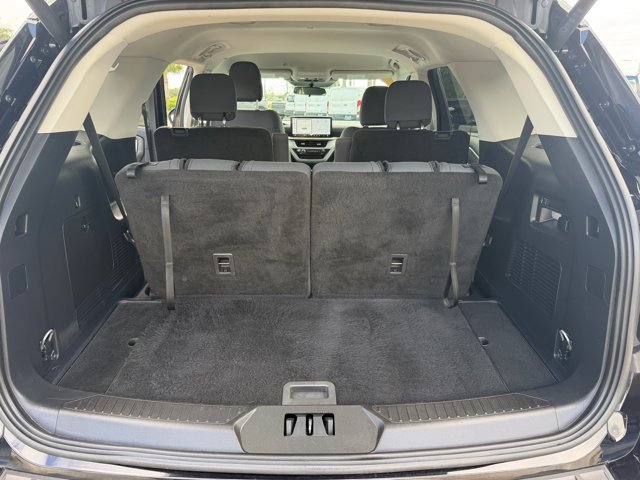 Certified 2025 Ford Explorer Active RWD image 21