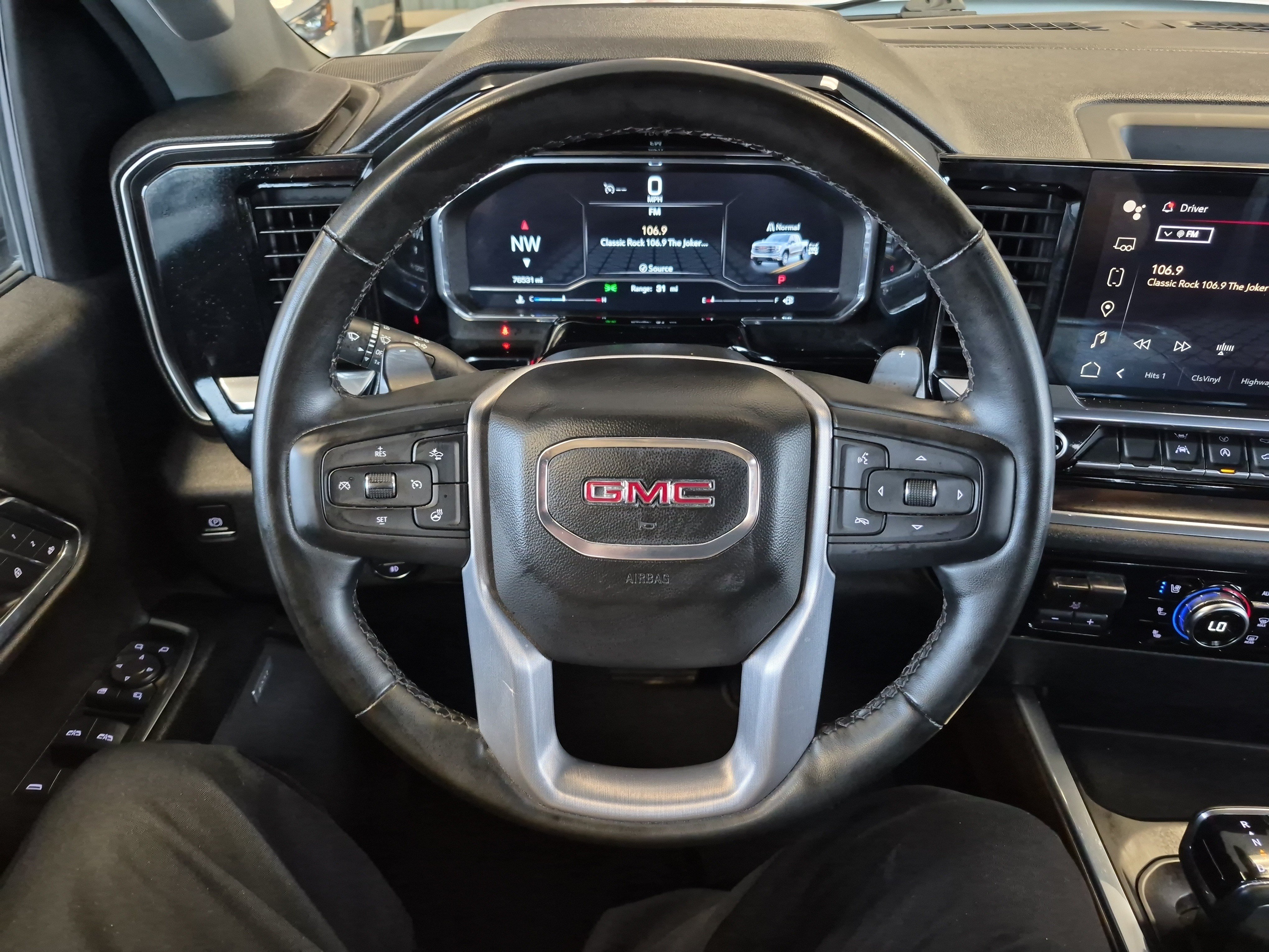 Used 2023 GMC Sierra 1500 SLT w/ SLT Convenience Package AWD/4WD image 31