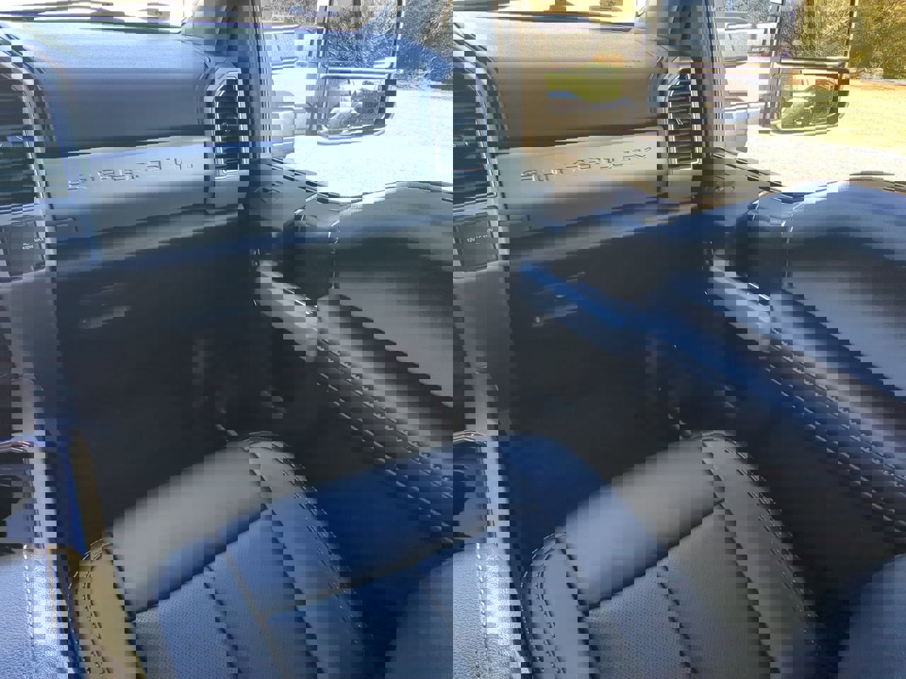 Certified 2021 Ford F450 Lariat w/ Lariat Ultimate Package image 15