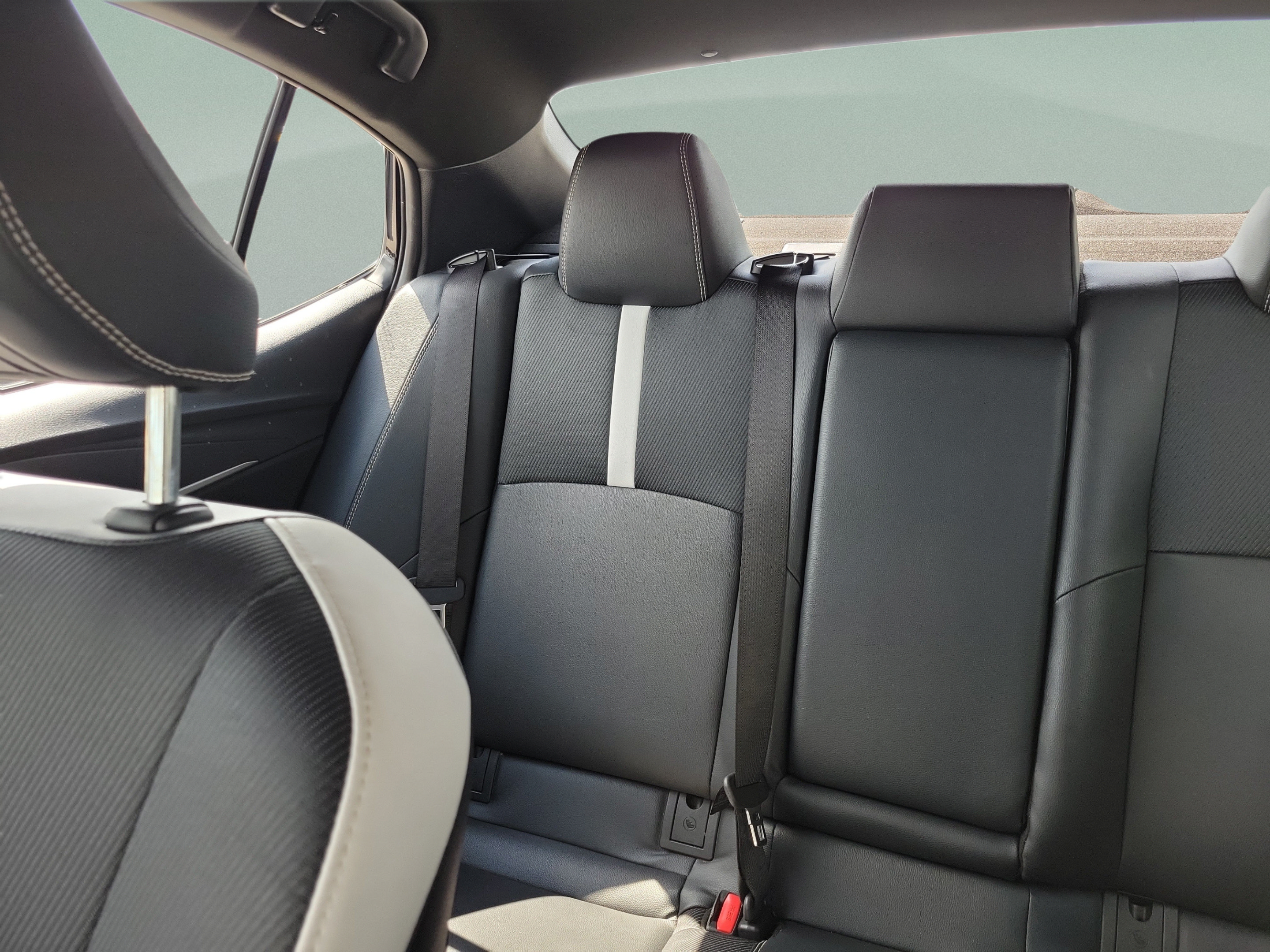 Used 2025 Toyota Camry SE FWD image 8