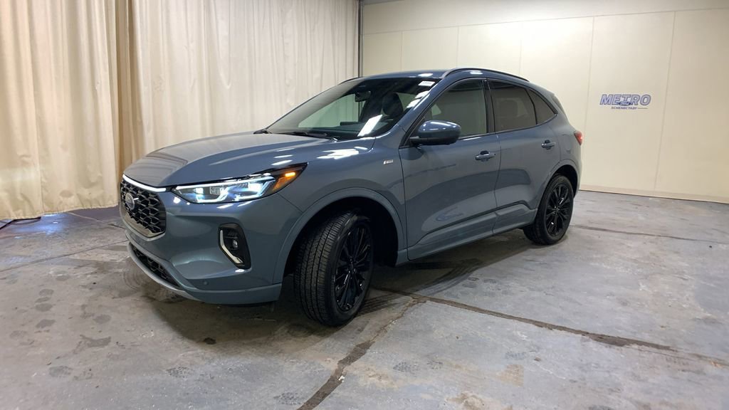 Certified 2023 Ford Escape ST-Line Elite image 2