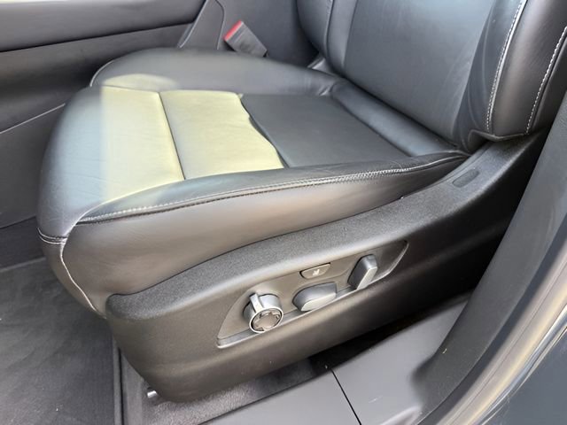 Used 2019 Cadillac XT4 Premium Luxury image 16