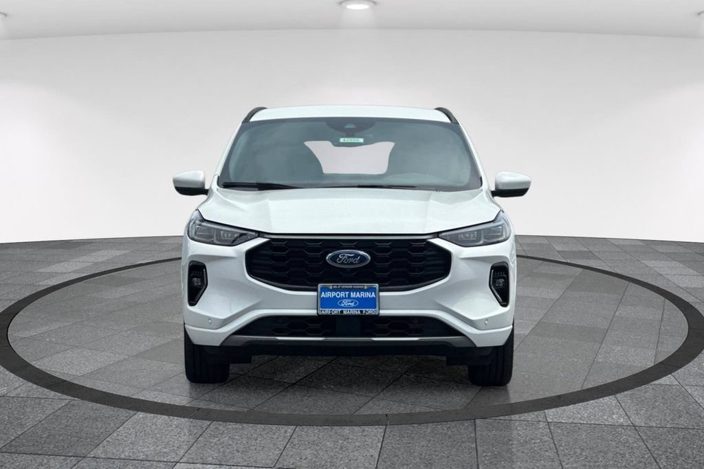 Certified 2023 Ford Escape ST-Line Elite AWD/4WD image 9