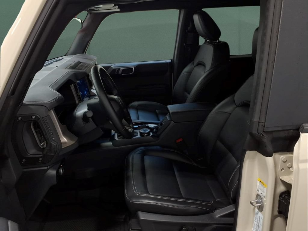 Certified 2025 Ford Bronco Outer Banks w/ Sasquatch Package AWD/4WD image 21