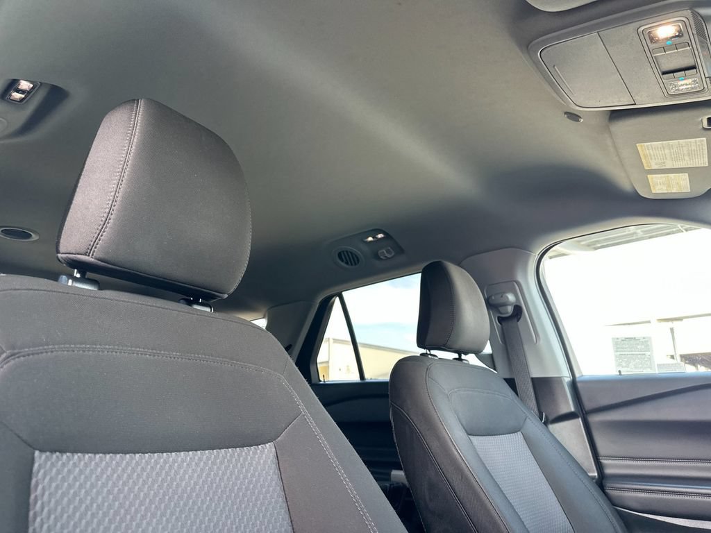Certified 2024 Ford Explorer XLT RWD image 17