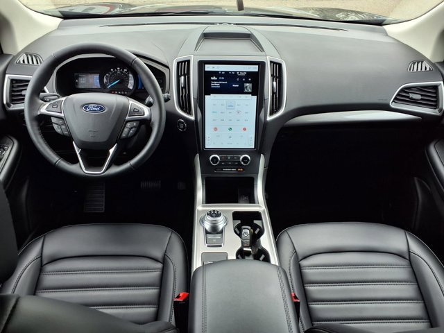 Certified 2024 Ford Edge SEL w/ Convenience Package AWD/4WD image 12