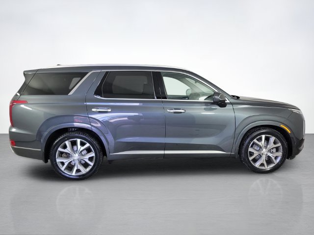 Used 2022 Hyundai Palisade Limited w/ Winter Package AWD/4WD image 2