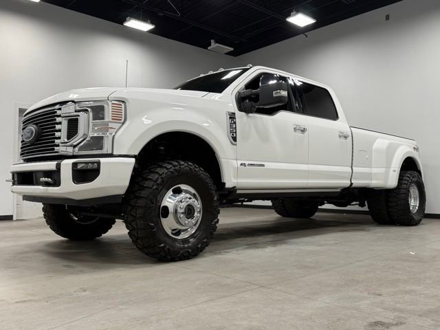 Certified 2022 Ford F350 Platinum AWD/4WD image 5