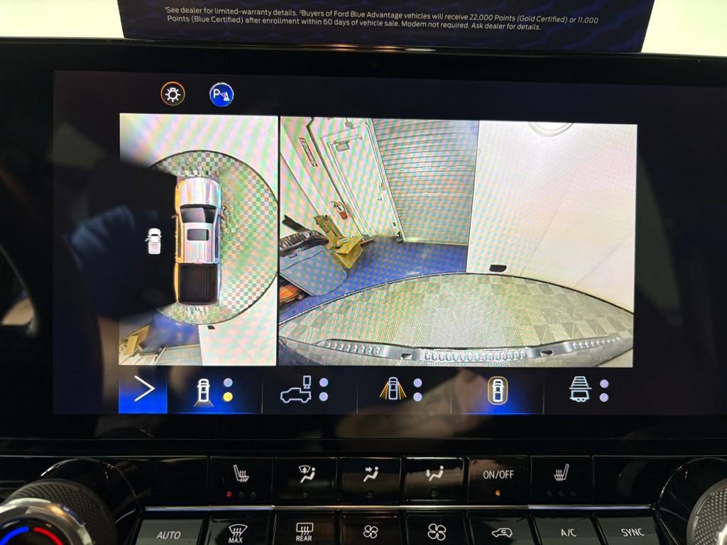 Used 2024 Chevrolet Colorado ZR2 w/ Technology Package image 19