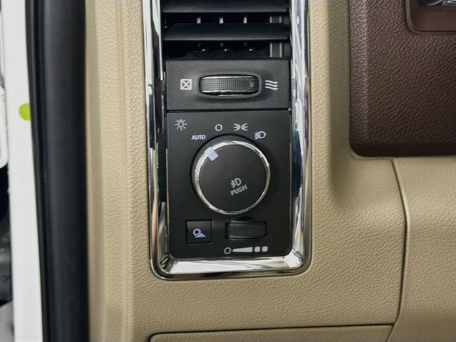 Used 2018 RAM 1500 Laramie w/ Convenience Group AWD/4WD image 12