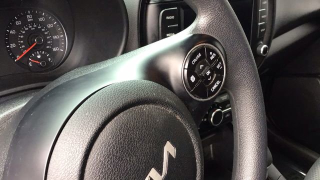 Used 2022 Kia Soul LX image 18