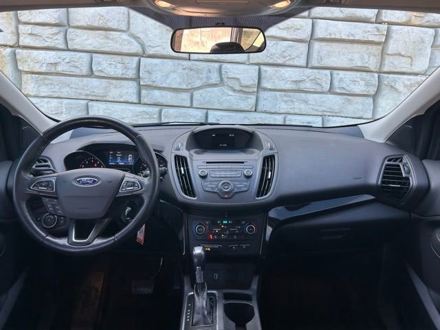 Certified 2018 Ford Escape SE w/ SE Sport Appearance Package image 10