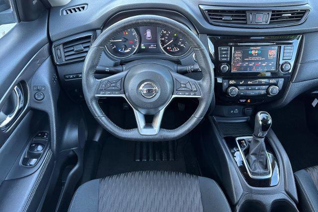 Used 2019 Nissan Rogue SV w/ Premium Package image 5