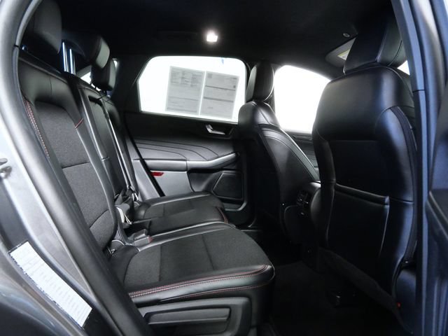Certified 2025 Ford Escape ST-Line AWD/4WD image 39