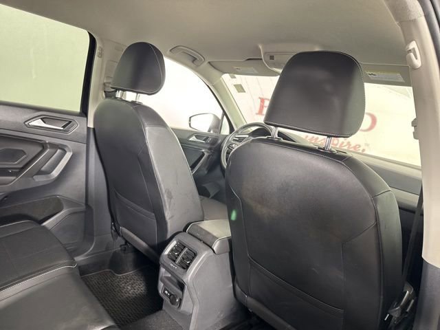 Used 2021 Volkswagen Tiguan SE image 19