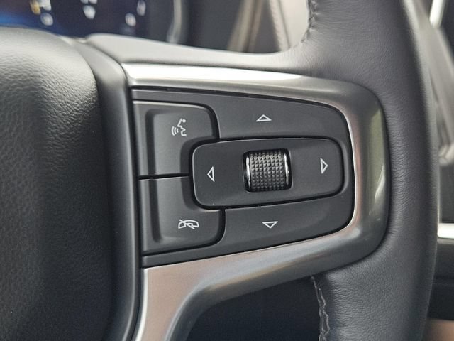 Used 2022 Chevrolet Tahoe Z71 w/ Luxury Package AWD/4WD image 39