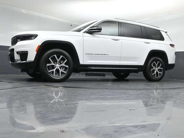Used 2025 Jeep Grand Cherokee L Limited w/ Luxury Tech Group II AWD/4WD image 41