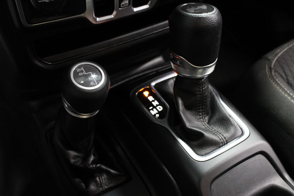 Used 2021 Jeep Wrangler Unlimited Sport AWD/4WD image 31