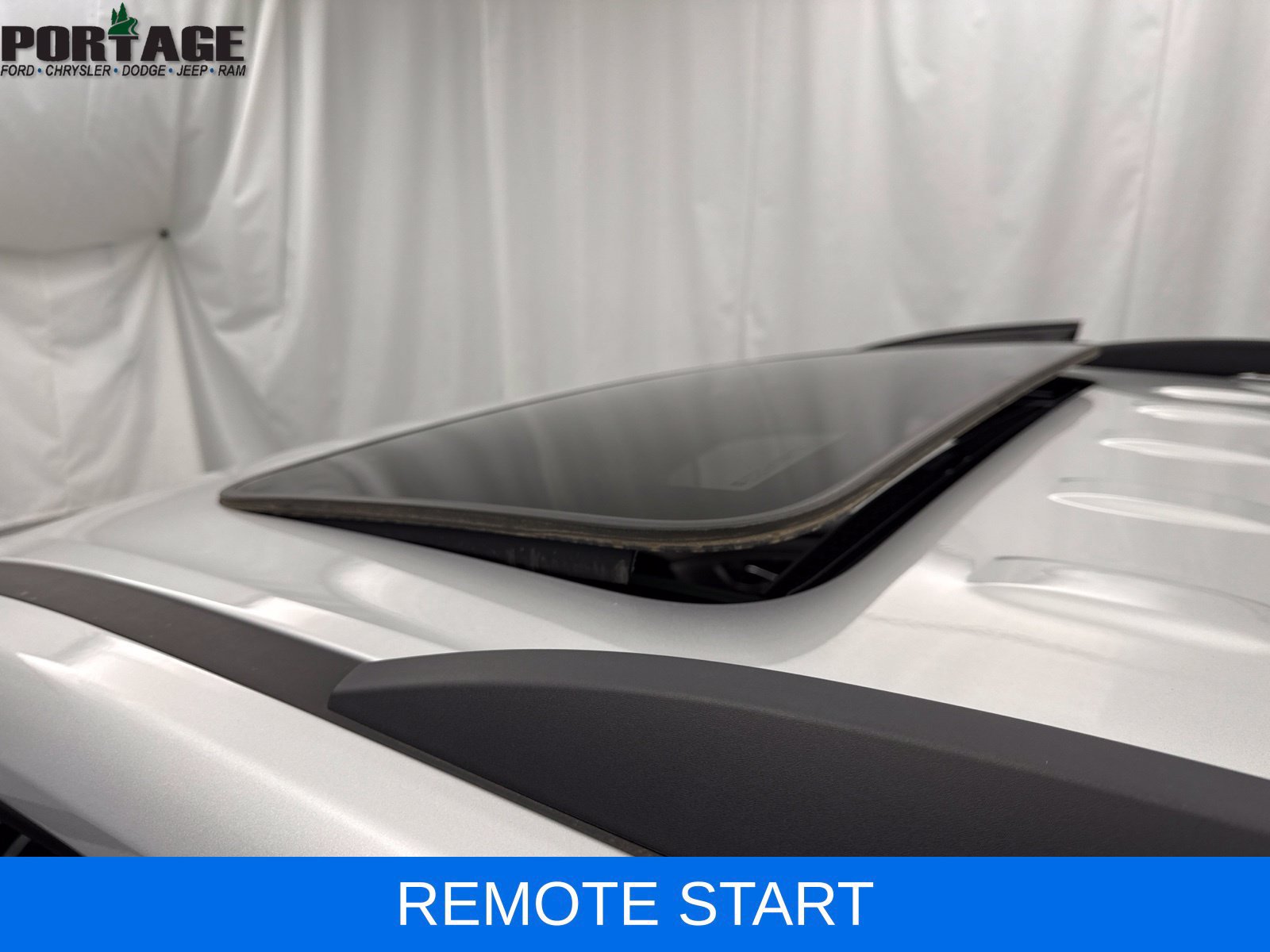 Used 2022 Chevrolet Traverse Premier w/ Redline Edition AWD/4WD image 27