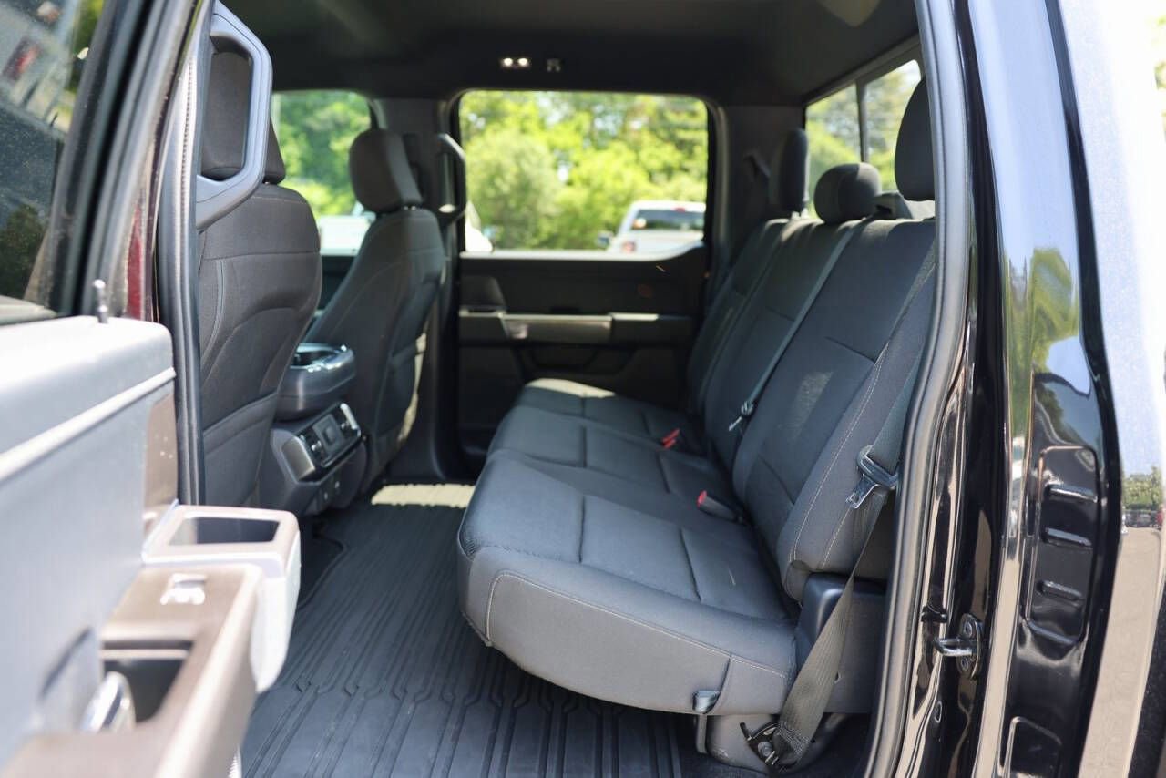 Certified 2022 Ford F150 XLT w/ Equipment Group 302A High image 17