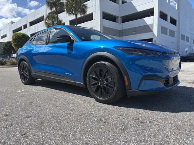 Certified 2025 Ford Mustang Mach-E Select w/ Comfort Package Lite image 5