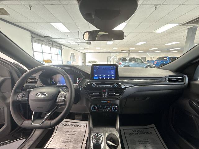 Certified 2025 Ford Escape ST-Line Select AWD/4WD image 15