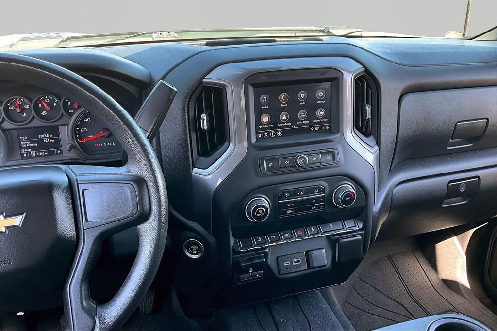 Used 2024 Chevrolet Silverado 2500 Custom w/ Custom Value Package image 6