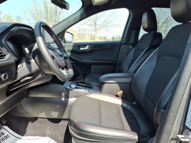 Certified 2025 Ford Escape ST-Line image 13