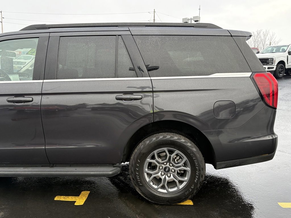 Certified 2025 Ford Expedition Active image 15