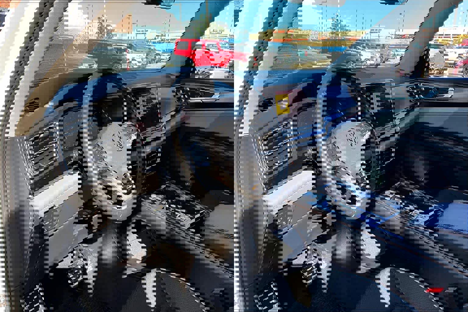 Used 2024 Volkswagen Atlas Peak Edition SE AWD/4WD image 17