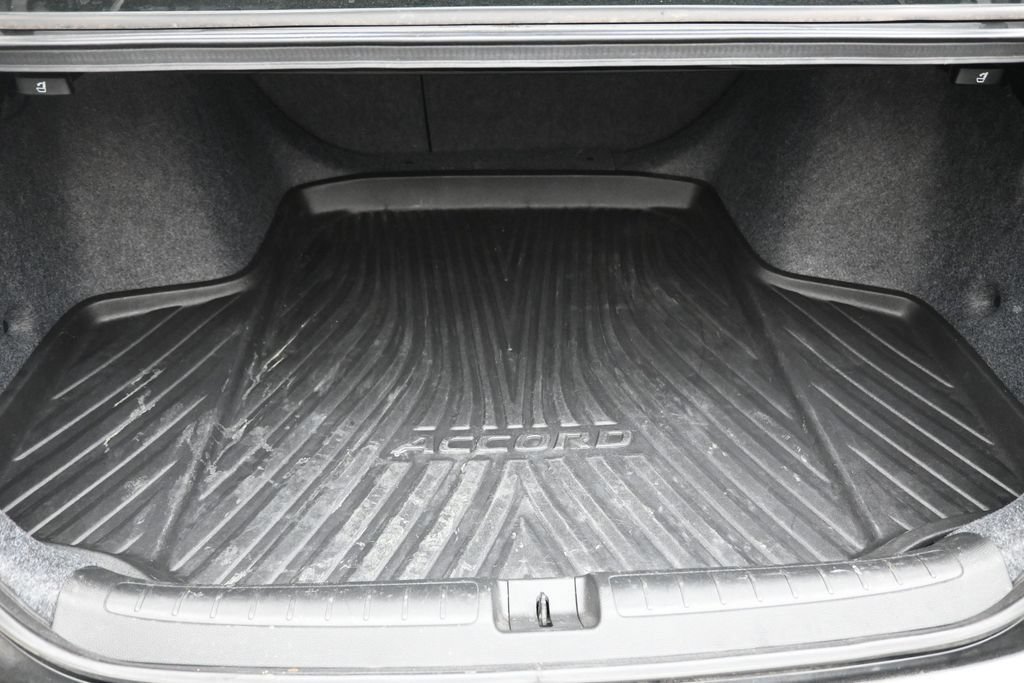 Used 2021 Honda Accord Sport Special Edition image 2