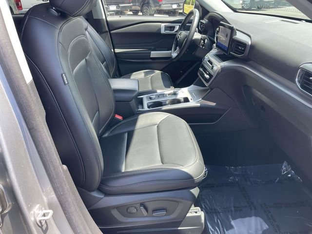 Certified 2023 Ford Explorer XLT w/ Equipment Group 202A AWD/4WD image 28