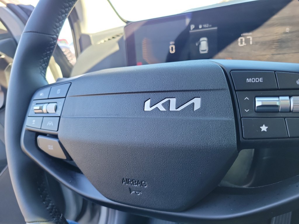 Used 2026 Kia Sportage EX w/ EX Panorama Roof Package FWD image 32