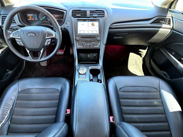 Certified 2018 Ford Fusion SE w/ Equipment Group 201A image 24