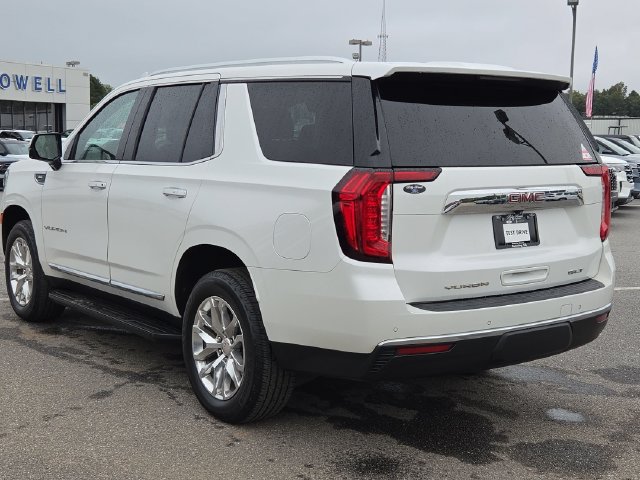 Used 2022 GMC Yukon SLT w/ SLT Premium Package AWD/4WD image 5