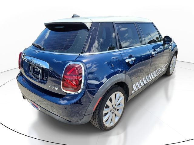 Used 2019 MINI Cooper 4-Door Hardtop w/ Signature Upholstery Package image 3
