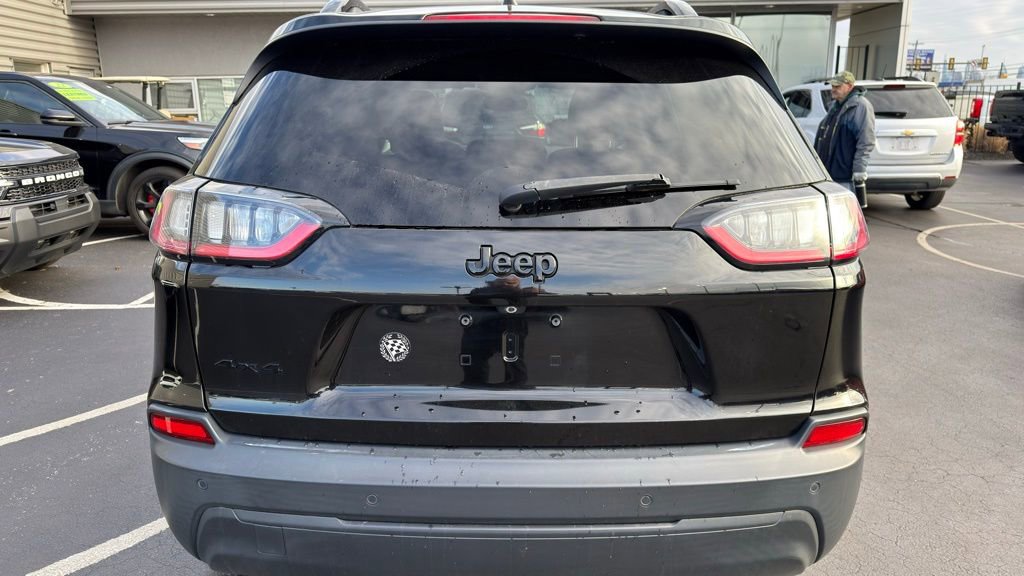 Used 2021 Jeep Cherokee Latitude Plus image 3