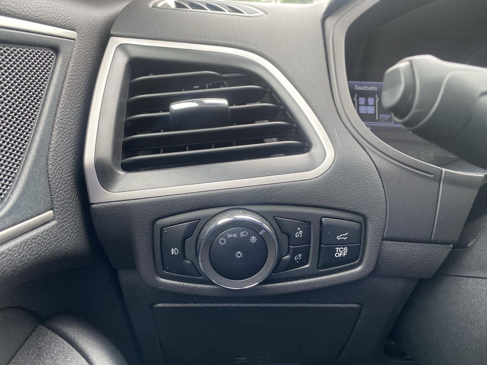 Certified 2024 Ford Edge SEL w/ Convenience Package AWD/4WD image 18
