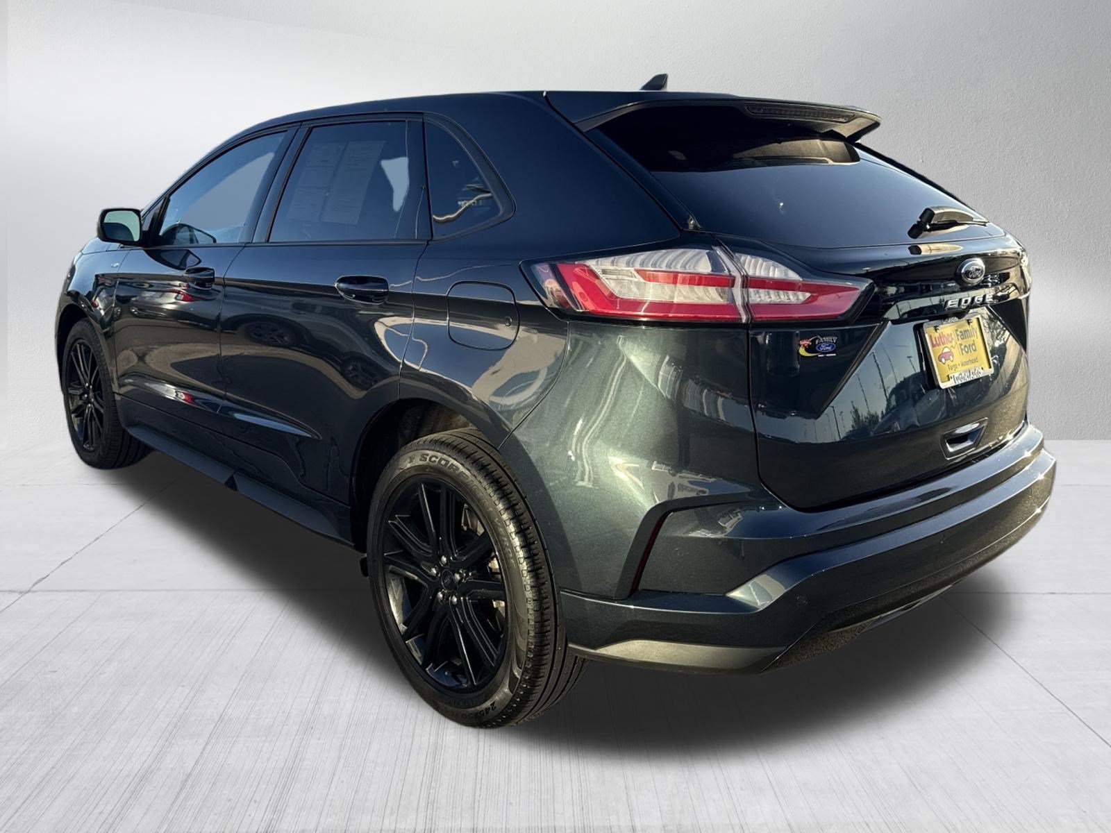 Certified 2024 Ford Edge ST-Line AWD/4WD image 5