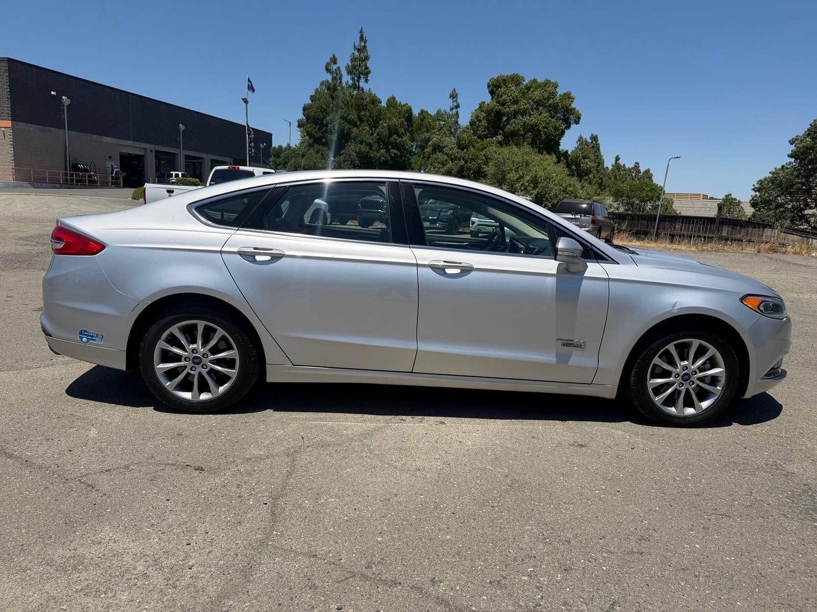 Certified 2018 Ford Fusion Energi SE FWD image 6