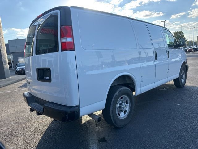 Used 2023 Chevrolet Express 2500 w/ Driver Convenience Package image 4