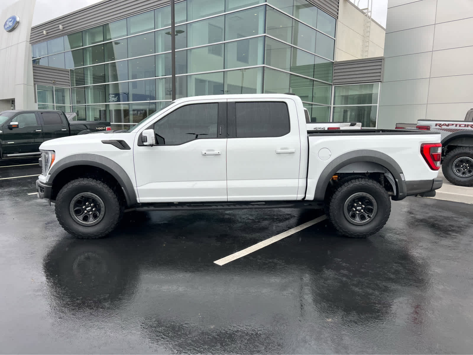 Certified 2023 Ford F150 Raptor w/ Raptor Carbon Fiber Package AWD/4WD image 12