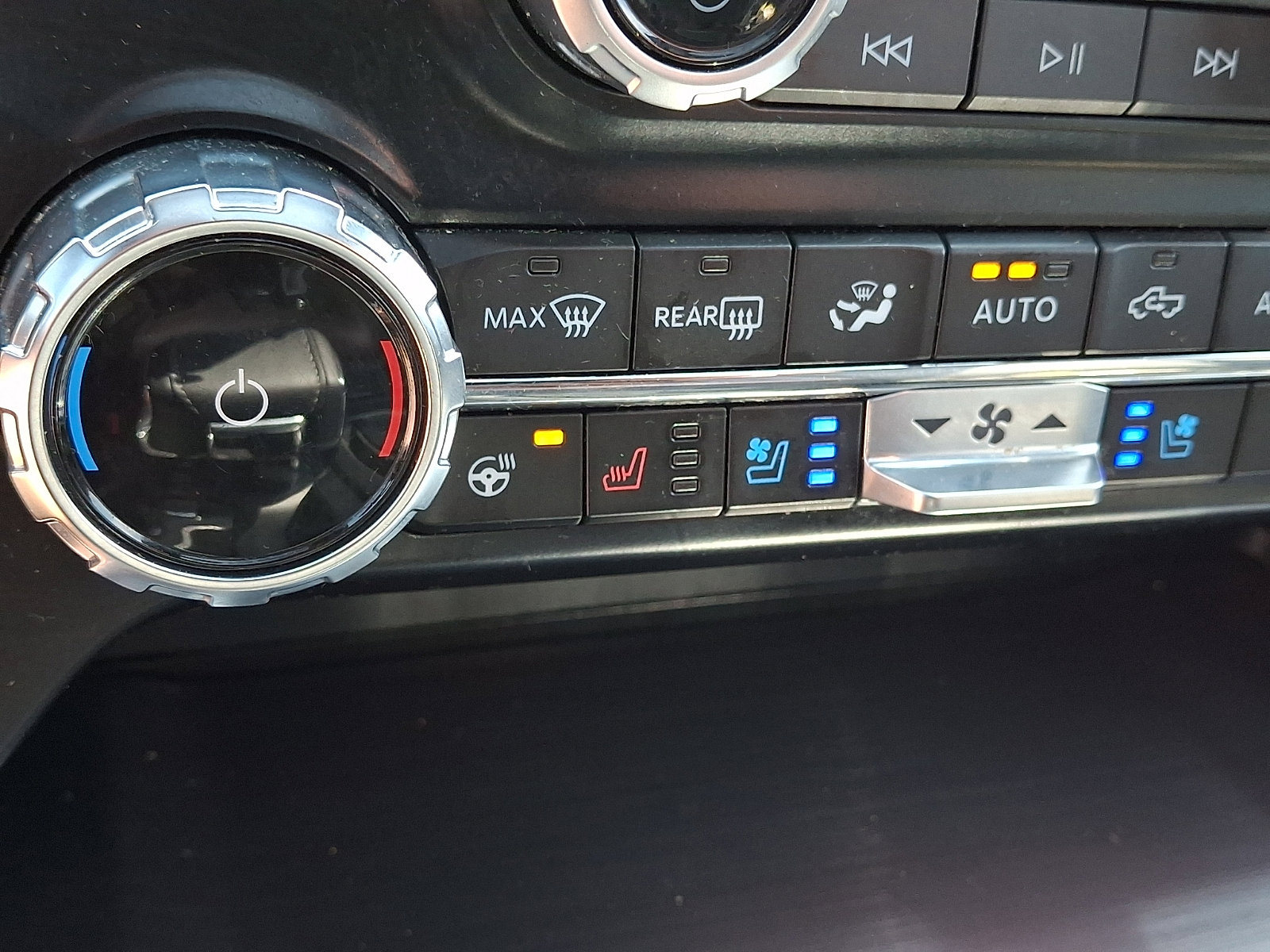 Certified 2023 Ford F150 Lariat w/ Equipment Group 502A High AWD/4WD image 28