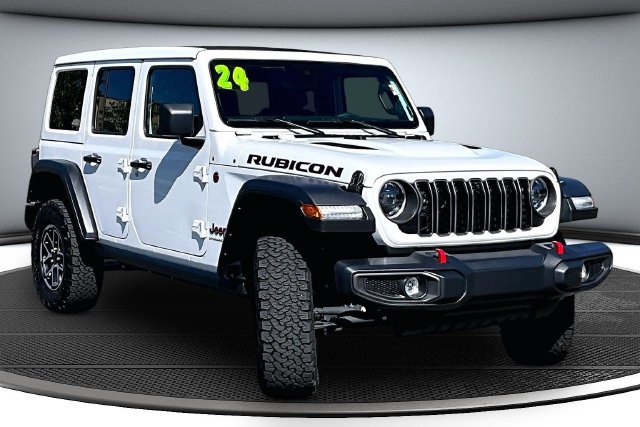 Used 2024 Jeep Wrangler Unlimited Rubicon w/ Technology Group AWD/4WD image 3