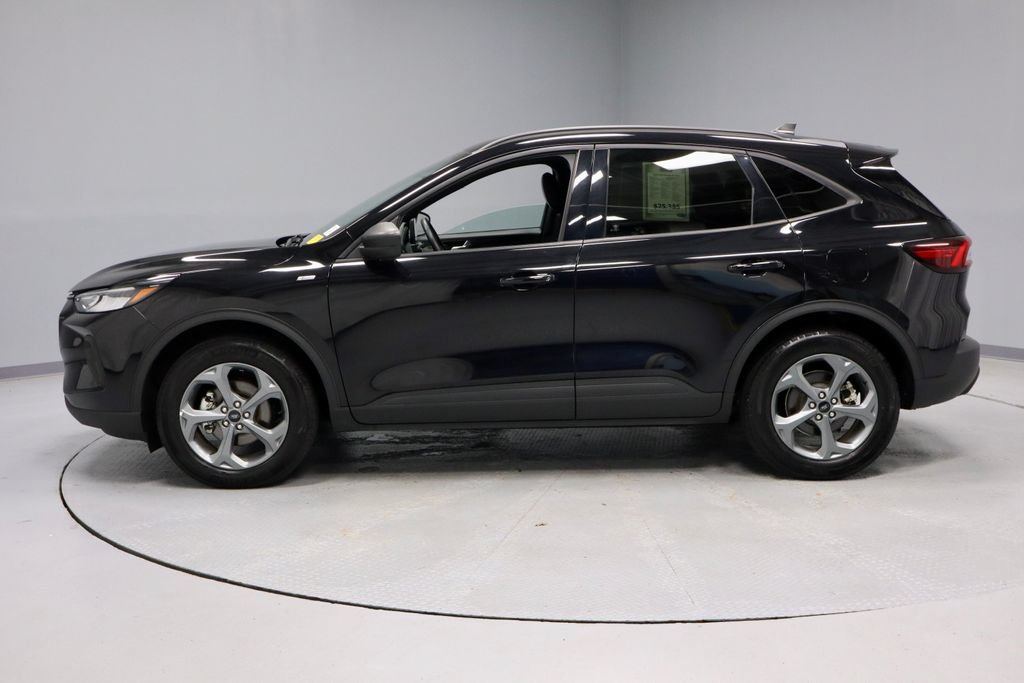 Certified 2025 Ford Escape ST-Line AWD/4WD image 7