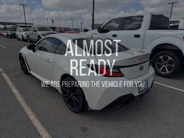 Used 2024 Toyota GR86 Premium image 2