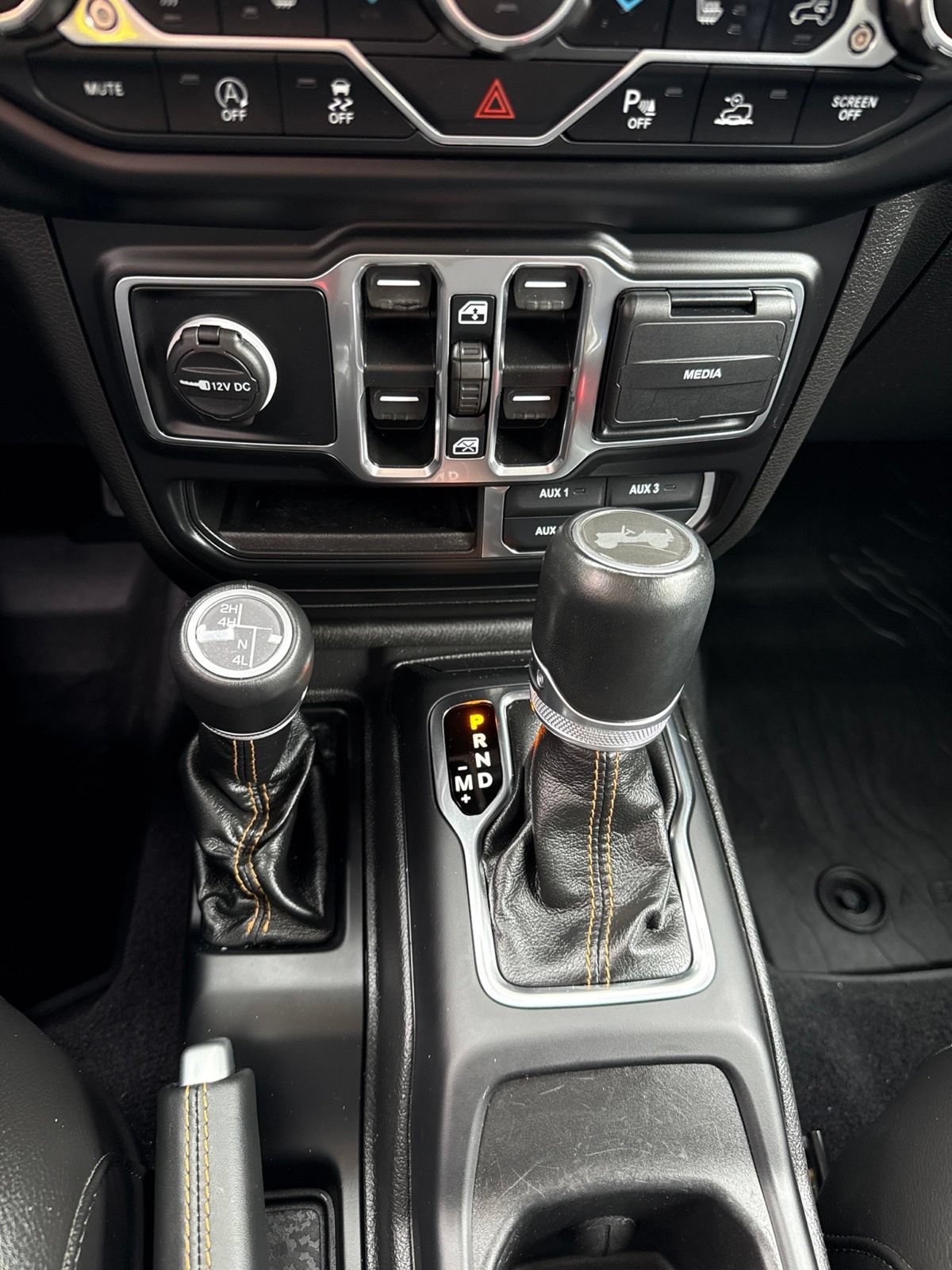 Used 2021 Jeep Wrangler Unlimited Sahara AWD/4WD image 21