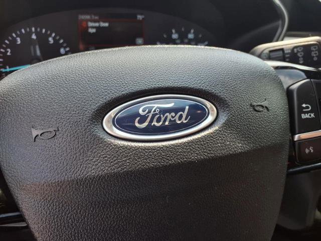 Certified 2022 Ford Escape SE w/ SE Sport Appearance Package image 22