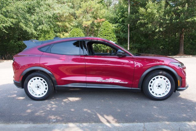 Certified 2025 Ford Mustang Mach-E GT AWD/4WD image 8