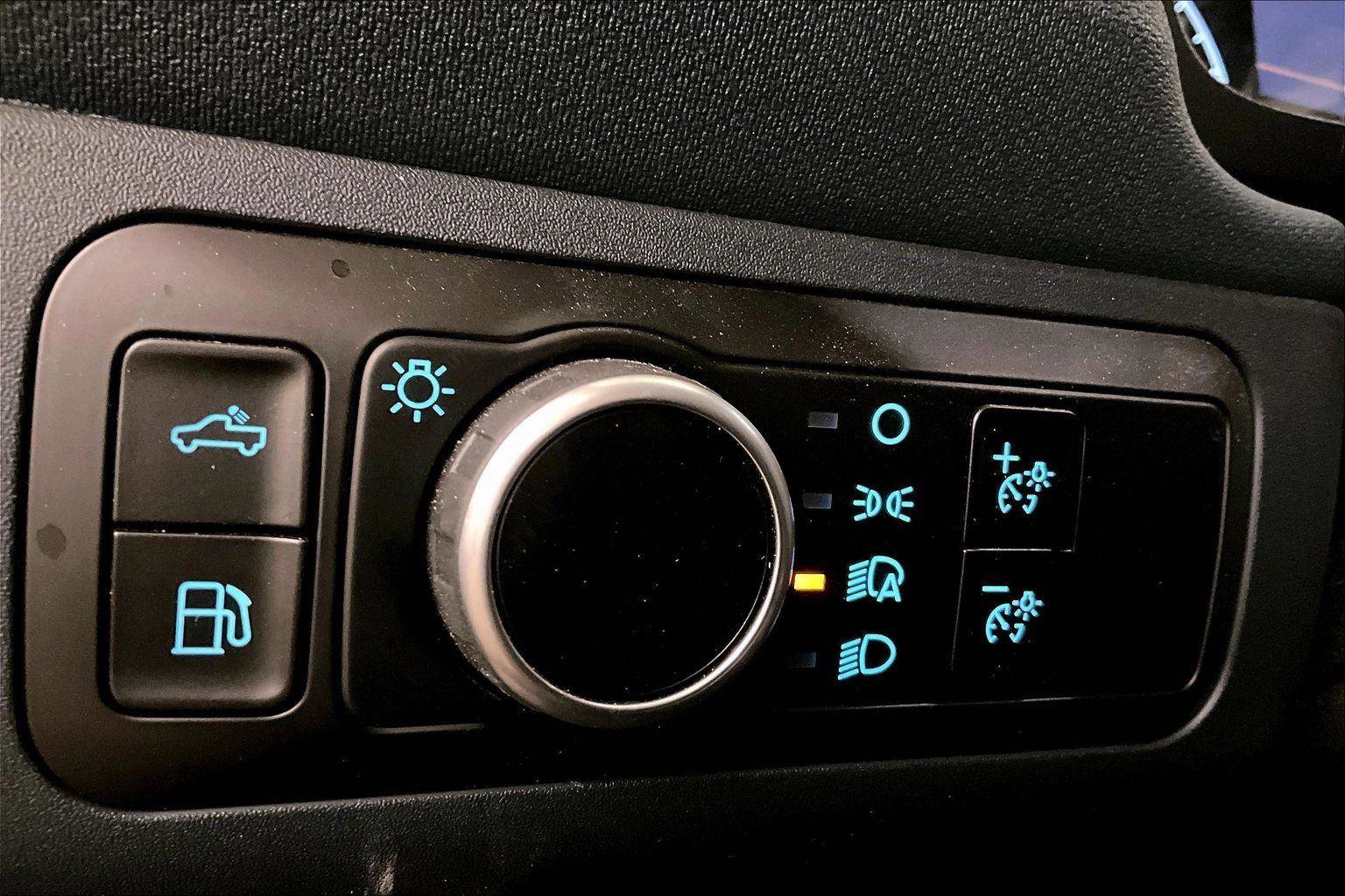 Certified 2024 Ford Maverick XLT w/ XLT Luxury Package image 30